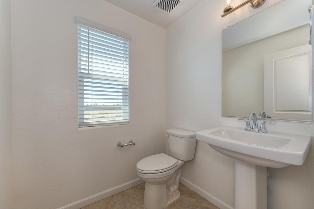 Detail Gallery Image 22 of 38 For 8361 Luan Way, Elk Grove,  CA 95757 - 3 Beds | 2/1 Baths