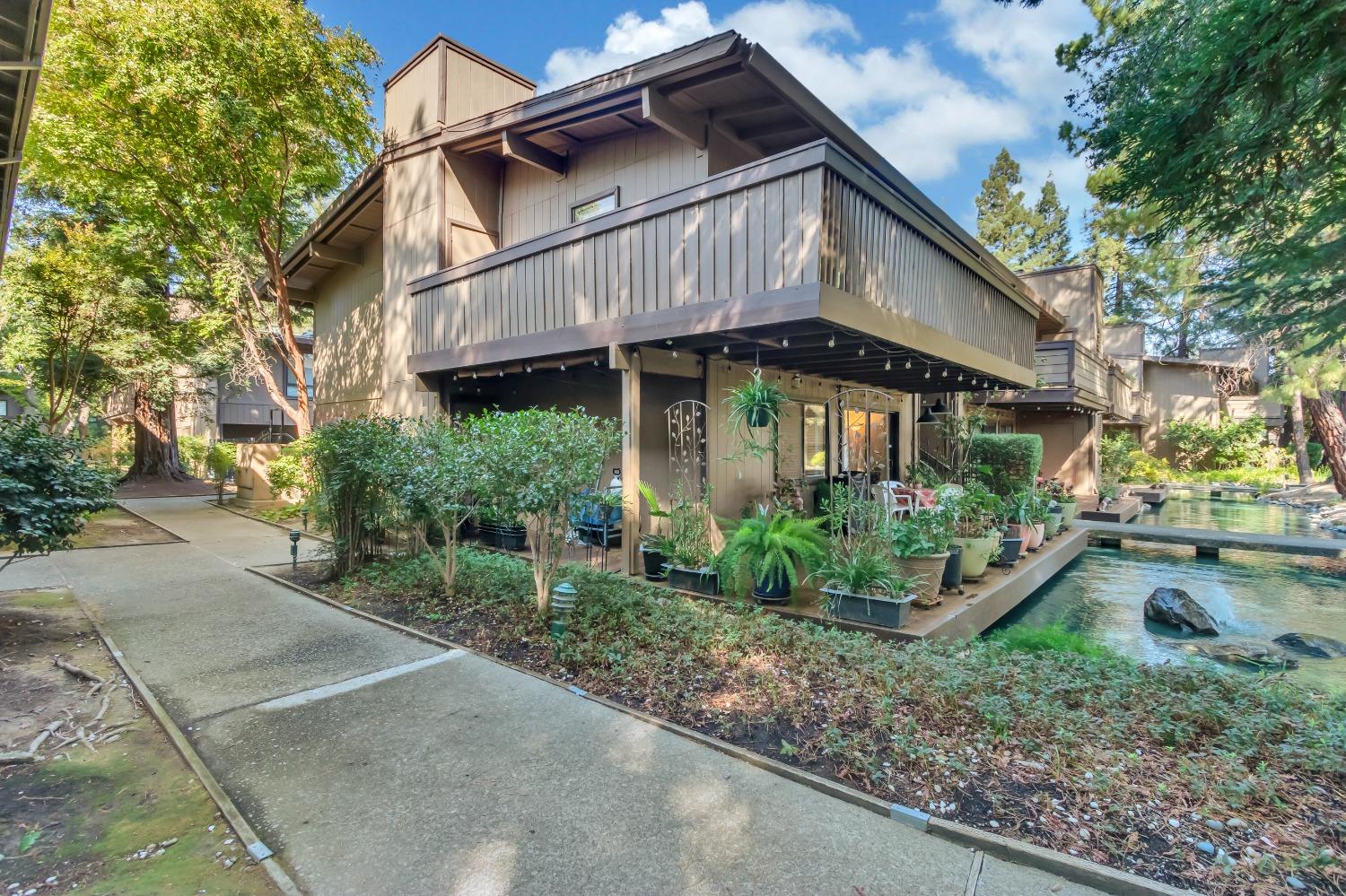 Detail Gallery Image 27 of 39 For 2454 Larkspur Ln #327,  Sacramento,  CA 95825 - 1 Beds | 1 Baths