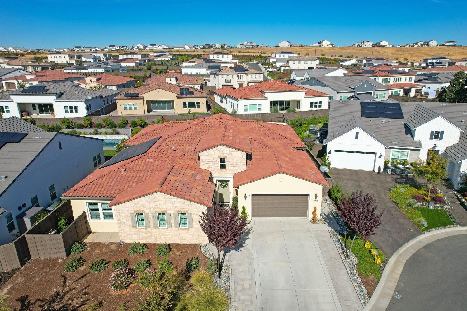 Detail Gallery Image 4 of 66 For 4305 Red Maple Ct, Rocklin,  CA 95765 - 5 Beds | 3/1 Baths