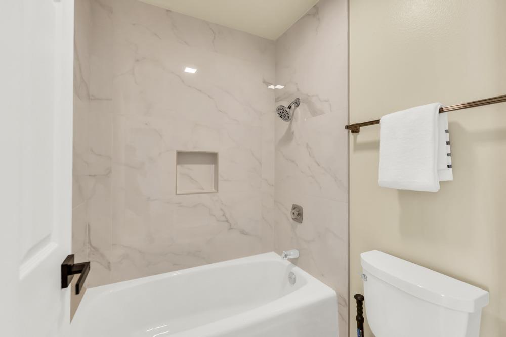 Detail Gallery Image 68 of 83 For 8851 Bluff Ln, Fair Oaks,  CA 95628 - 3 Beds | 2/1 Baths