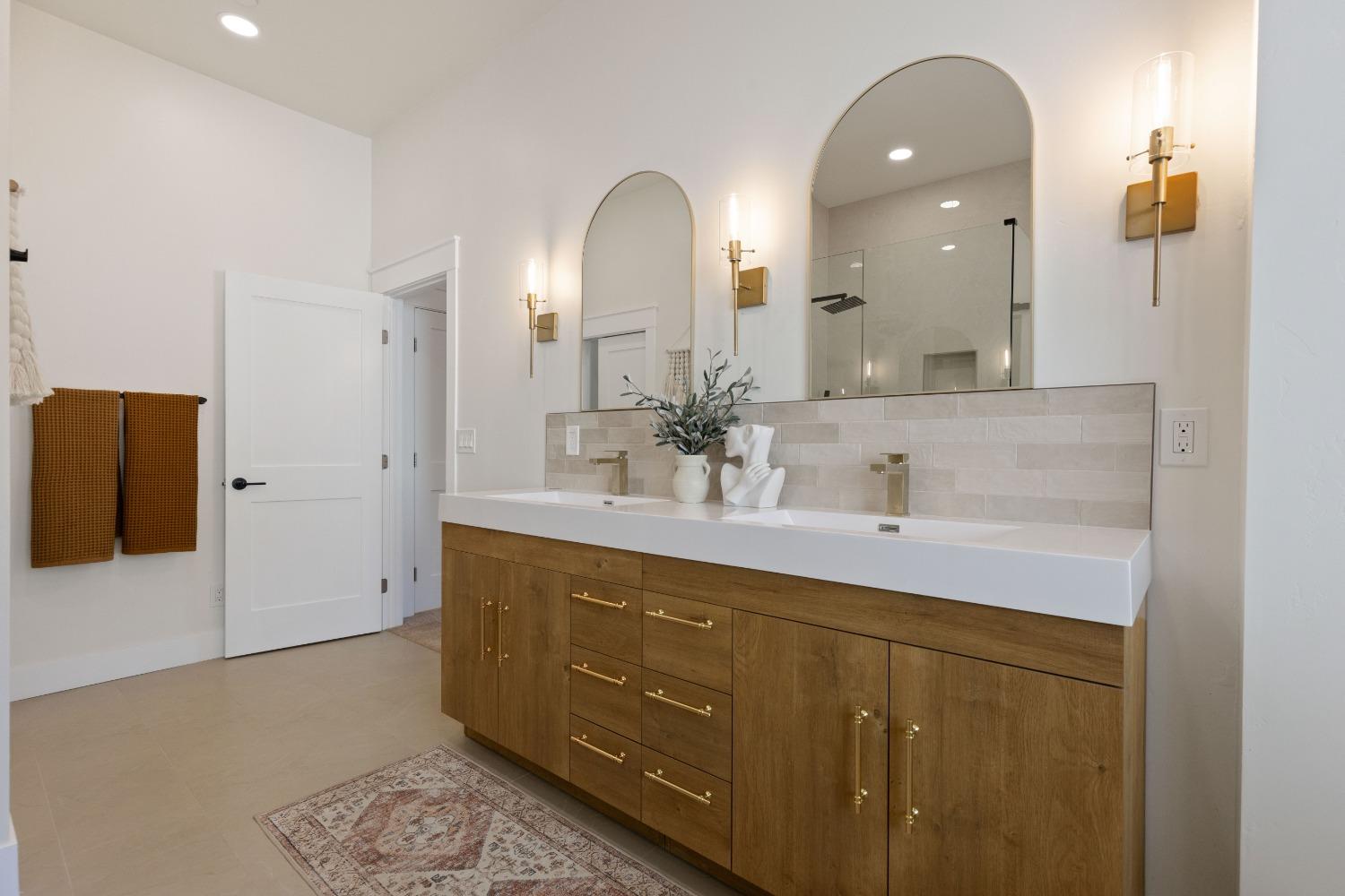 Detail Gallery Image 38 of 48 For 4025 Lakeview Dr, Shingle Springs,  CA 95682 - 4 Beds | 2/1 Baths