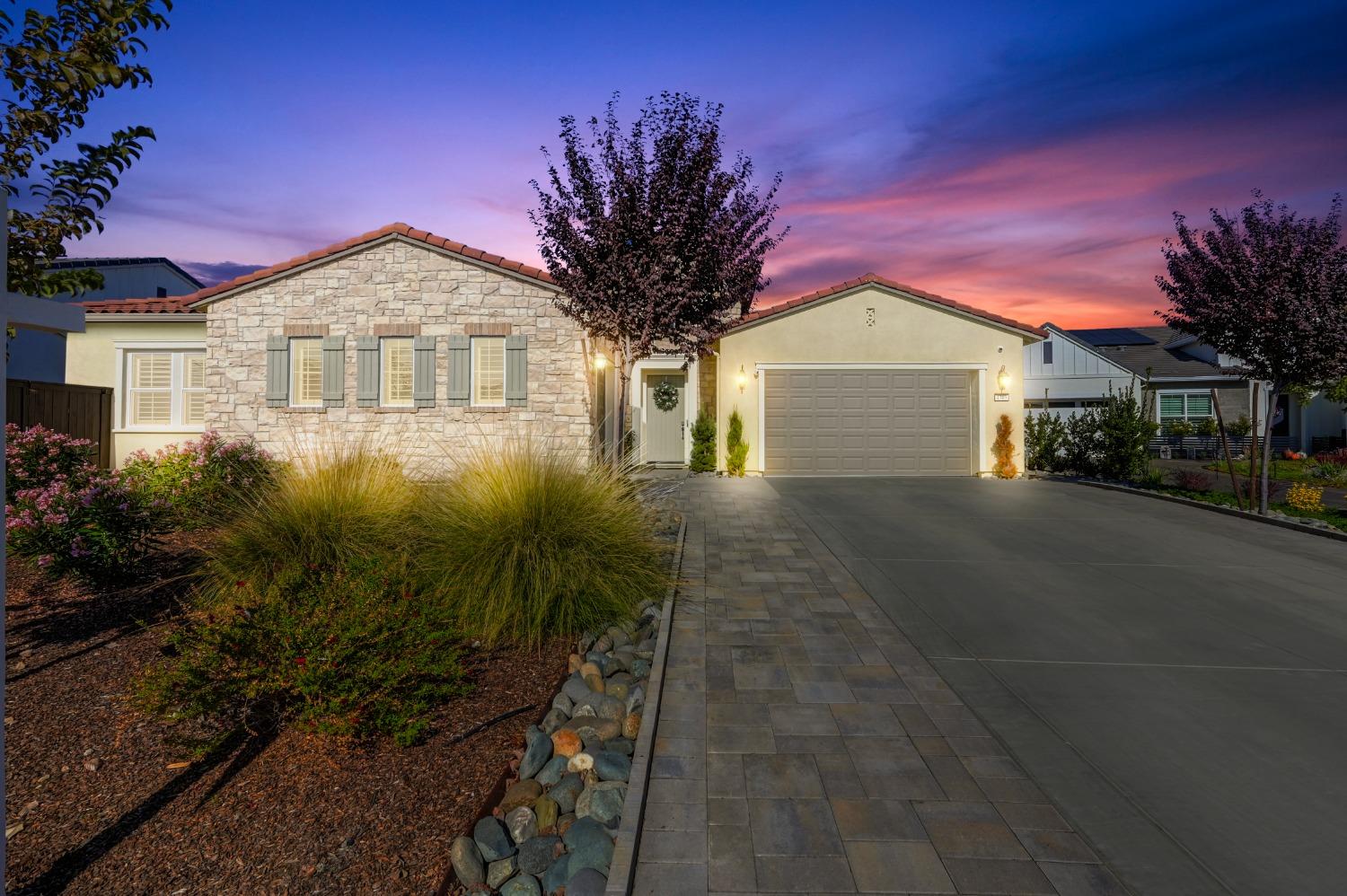 Detail Gallery Image 3 of 66 For 4305 Red Maple Ct, Rocklin,  CA 95765 - 5 Beds | 3/1 Baths