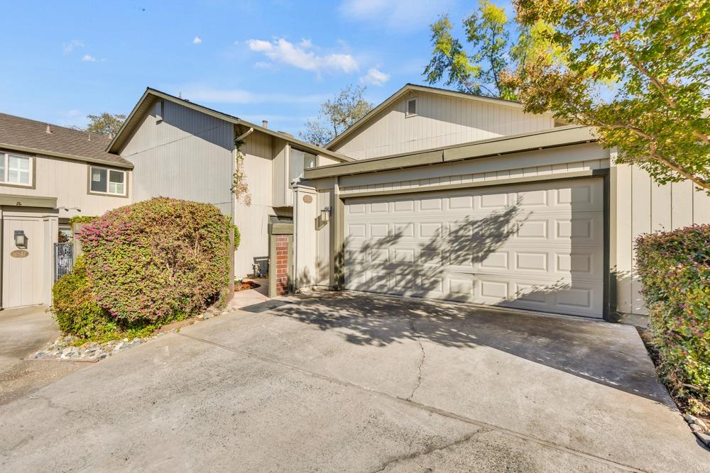 Detail Gallery Image 74 of 83 For 8851 Bluff Ln, Fair Oaks,  CA 95628 - 3 Beds | 2/1 Baths