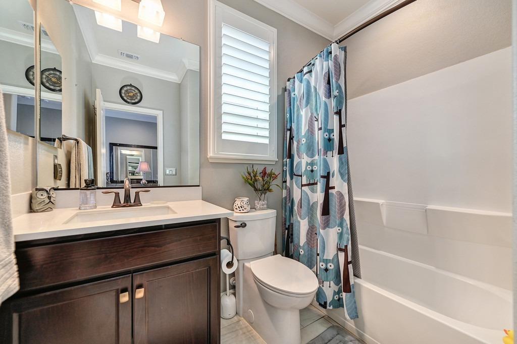 Detail Gallery Image 9 of 48 For 4132 Olga Bay Ln, Sacramento,  CA 95834 - 2 Beds | 2/1 Baths