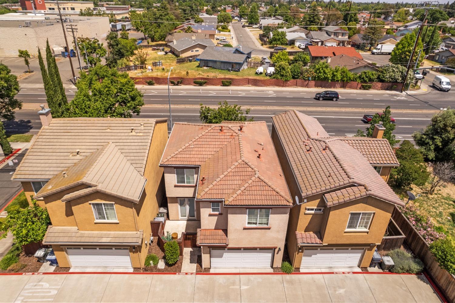 Detail Gallery Image 2 of 61 For 7880 Abramo Walk, Sacramento,  CA 95823 - 3 Beds | 2/1 Baths