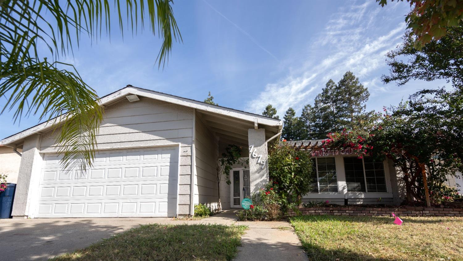 Detail Gallery Image 2 of 20 For 7679 Gramont Way, Sacramento,  CA 95823 - 3 Beds | 2 Baths