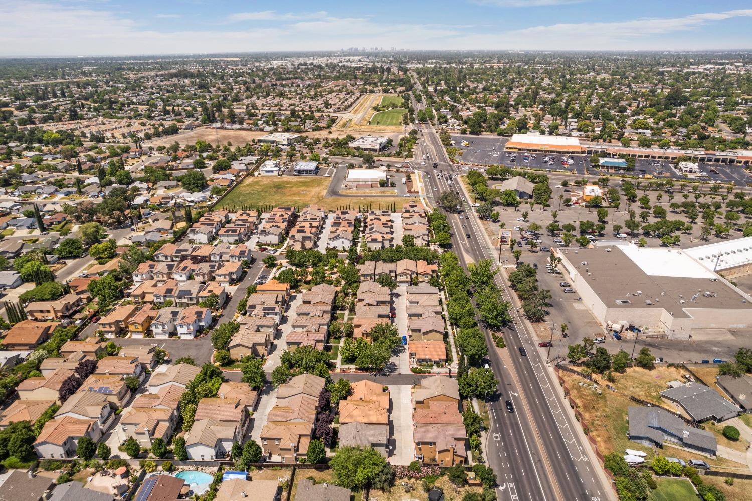 Detail Gallery Image 56 of 61 For 7880 Abramo Walk, Sacramento,  CA 95823 - 3 Beds | 2/1 Baths