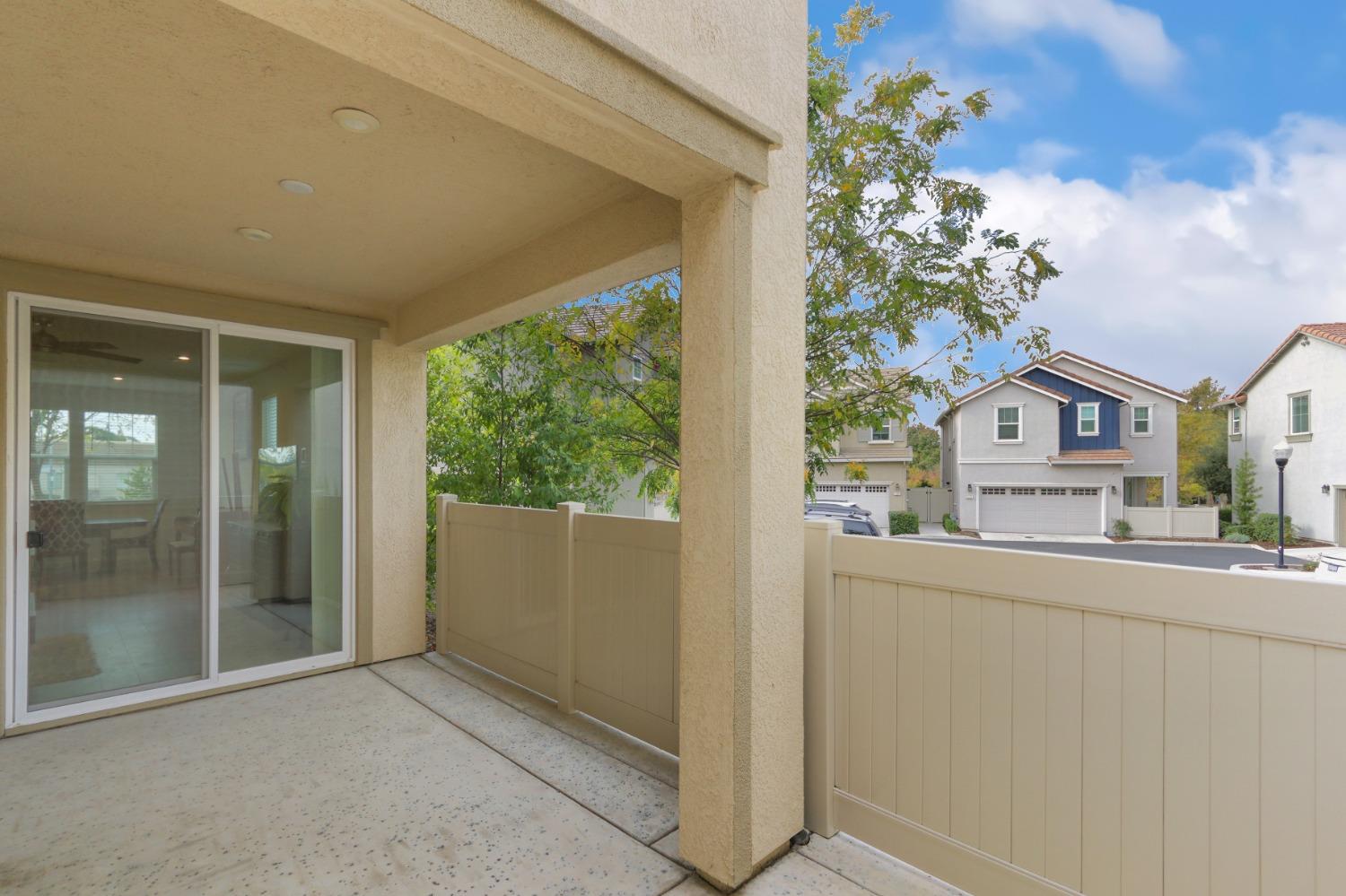 Detail Gallery Image 11 of 50 For 1356 Ironside Pl, Roseville,  CA 95747 - 4 Beds | 2/1 Baths