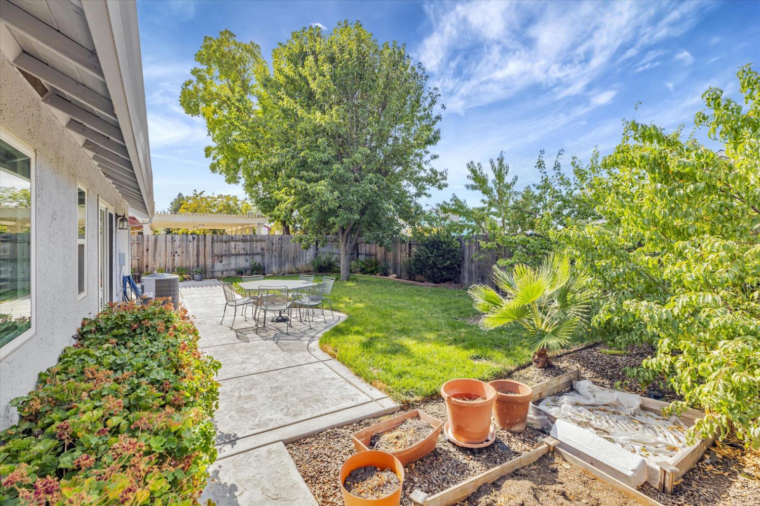 Detail Gallery Image 37 of 39 For 8090 Hawick Way, Sacramento,  CA 95829 - 3 Beds | 2 Baths