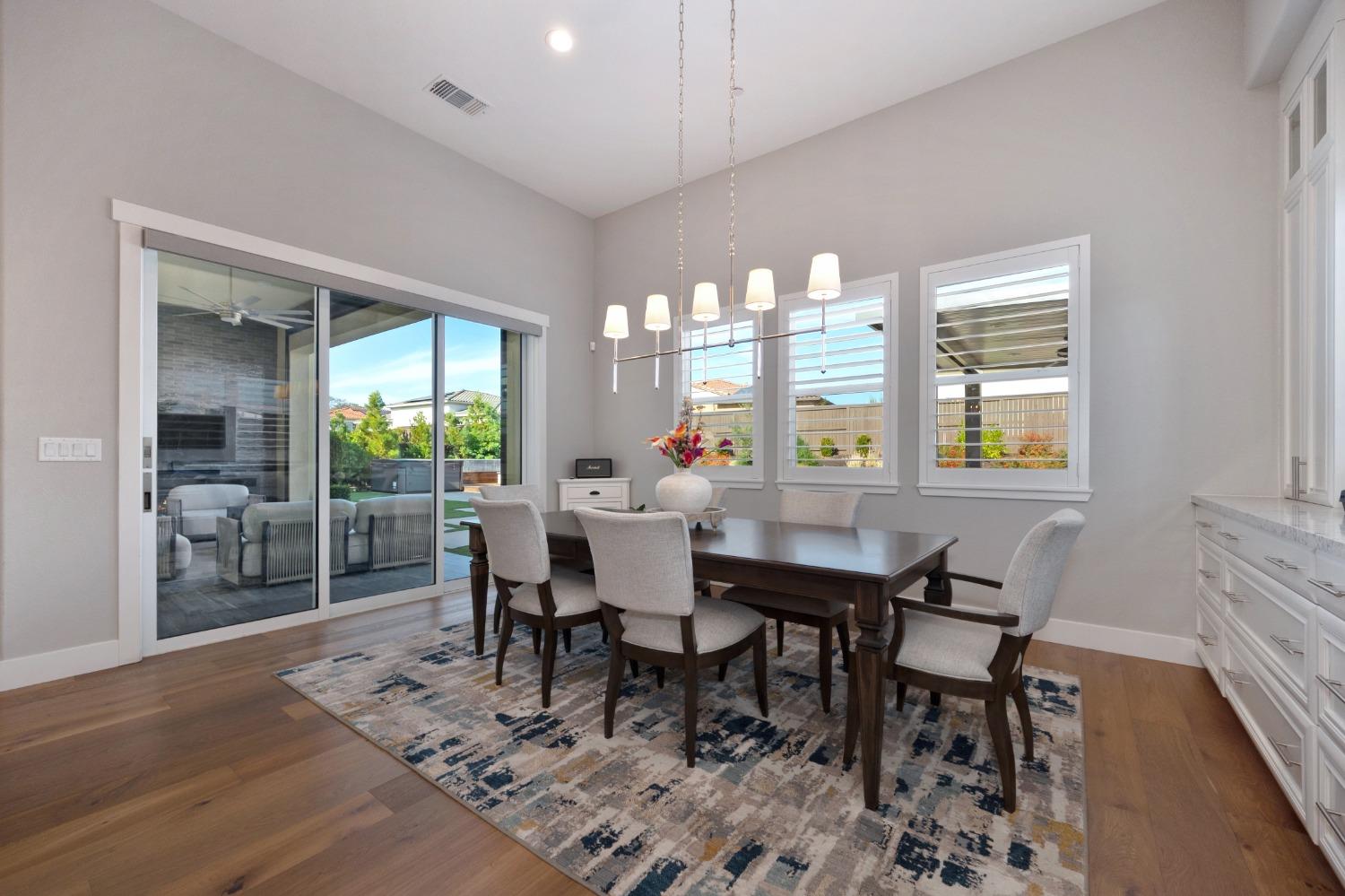 Detail Gallery Image 21 of 66 For 4305 Red Maple Ct, Rocklin,  CA 95765 - 5 Beds | 3/1 Baths