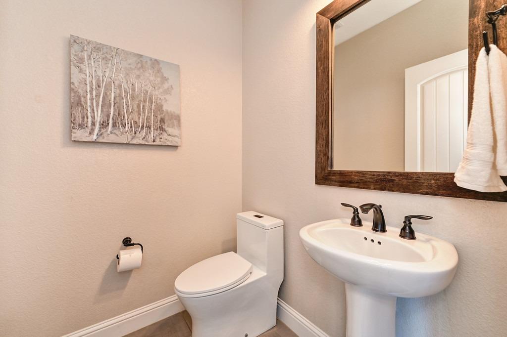 Detail Gallery Image 35 of 65 For 6024 Barnside Pl, Roseville,  CA 95747 - 5 Beds | 4/1 Baths