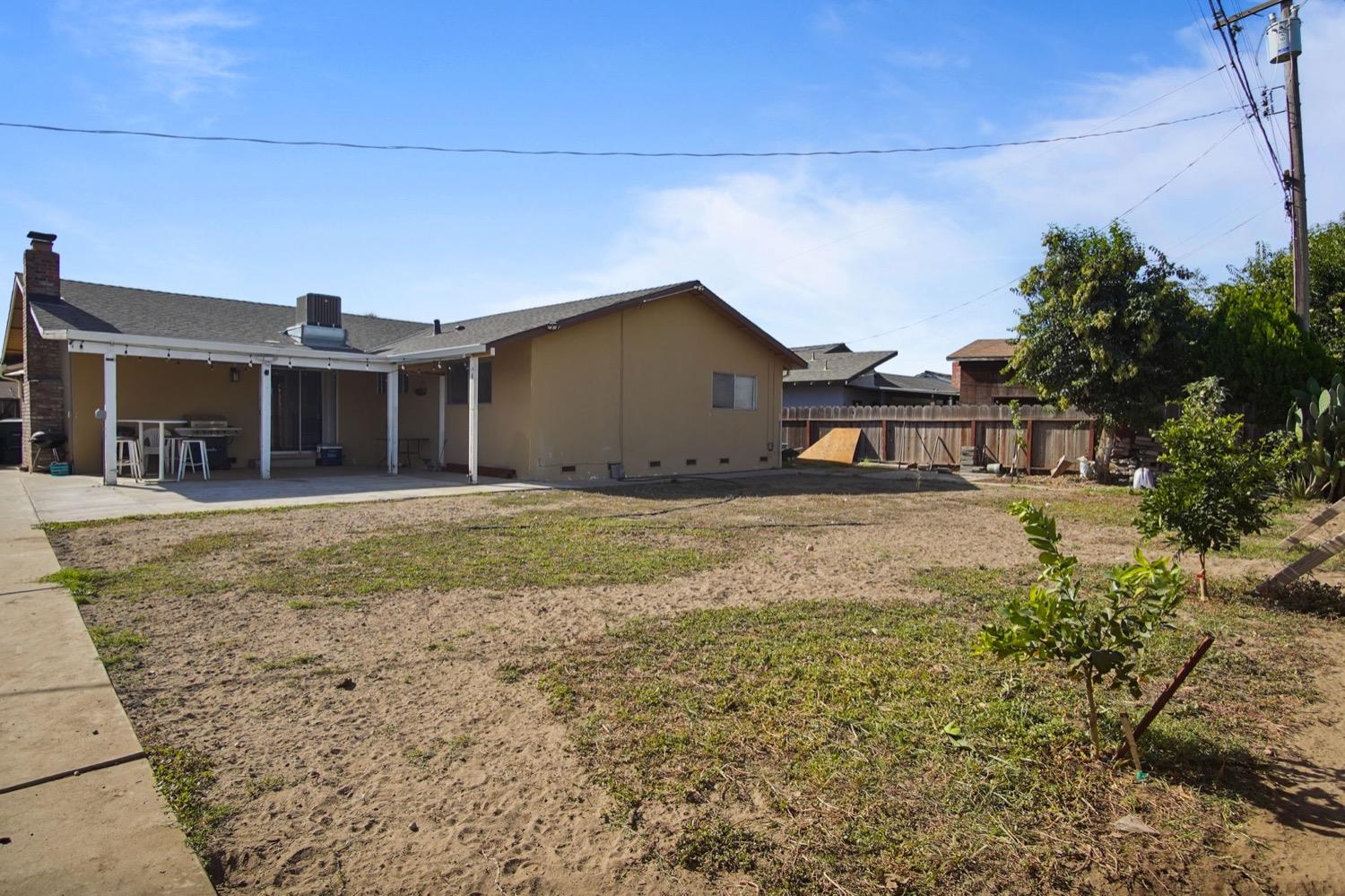 Detail Gallery Image 23 of 31 For 1033 Tenaya Ct, Manteca,  CA 95337 - 4 Beds | 2 Baths