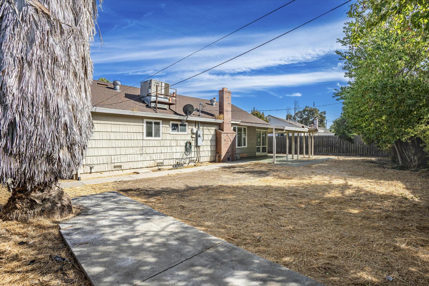 Detail Gallery Image 33 of 35 For 7378 West Pkwy, Sacramento,  CA 95823 - 3 Beds | 2 Baths