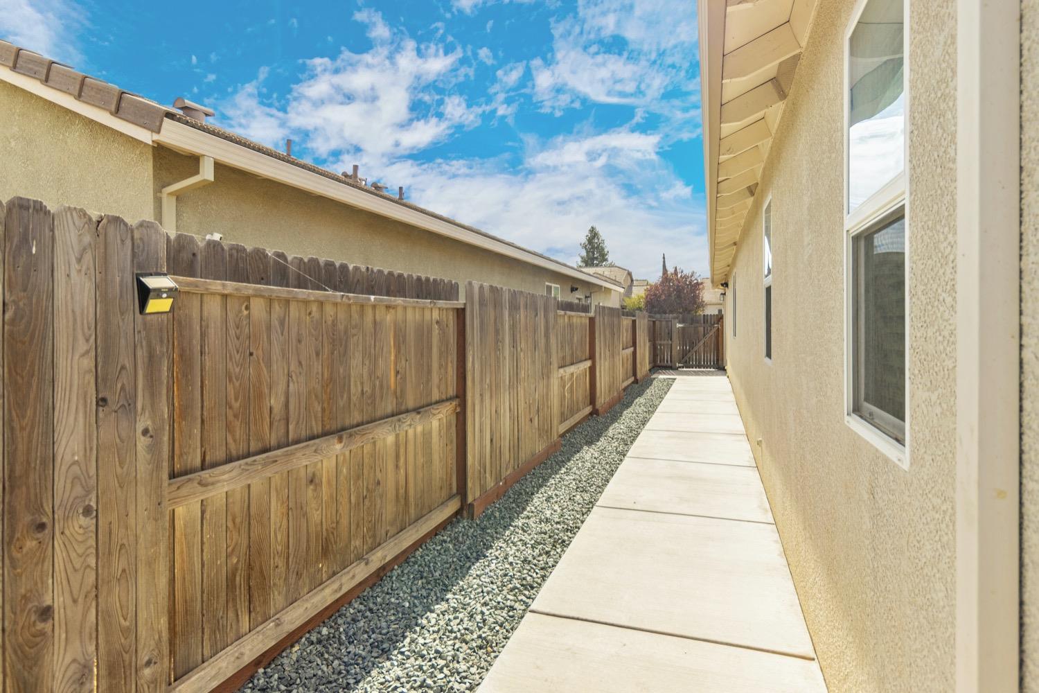 Detail Gallery Image 26 of 29 For 1151 Twinberry St, Plumas Lake,  CA 95961 - 4 Beds | 2 Baths