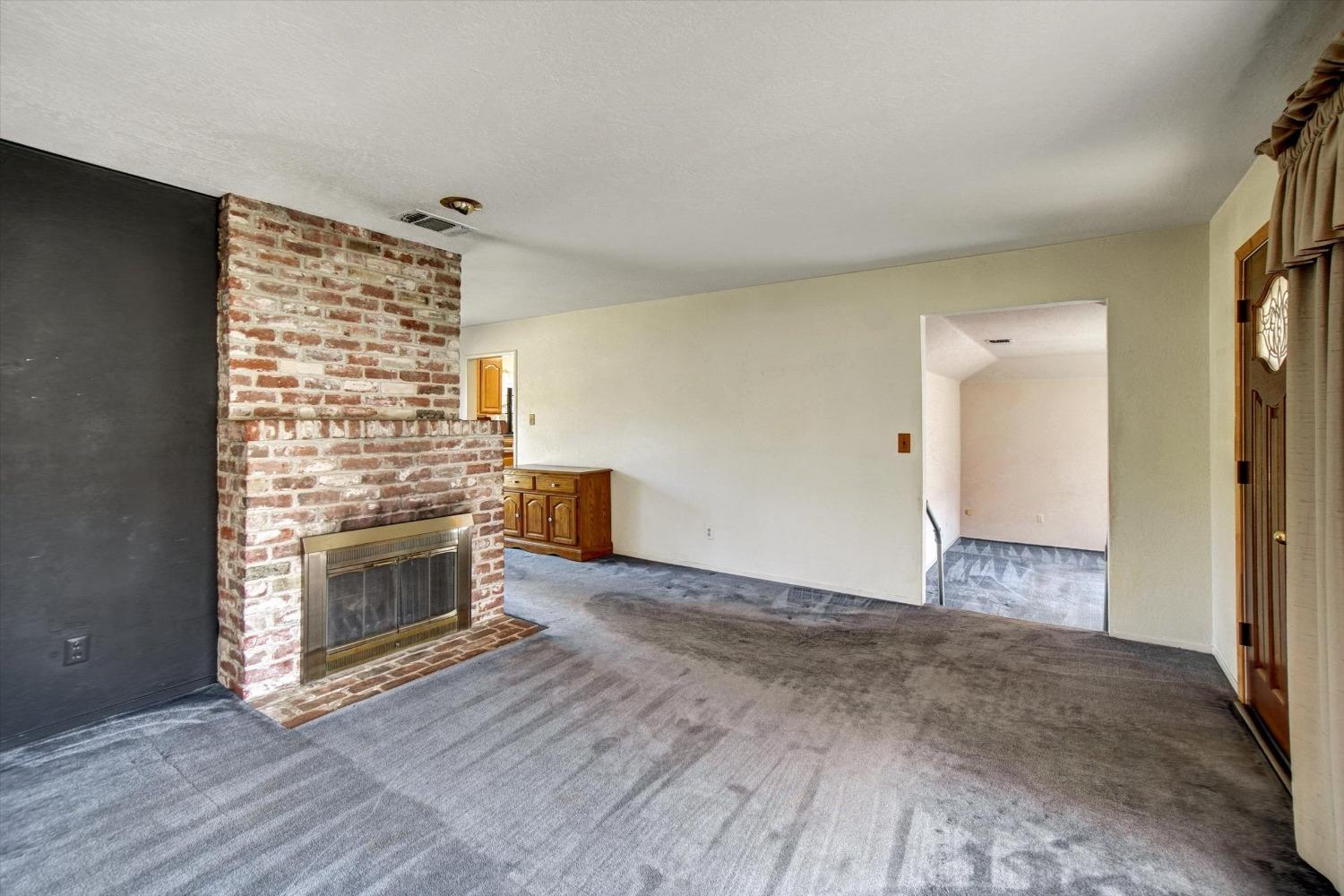 Detail Gallery Image 5 of 32 For 3771 N Edge Dr, Sacramento,  CA 95821 - 2 Beds | 1/1 Baths