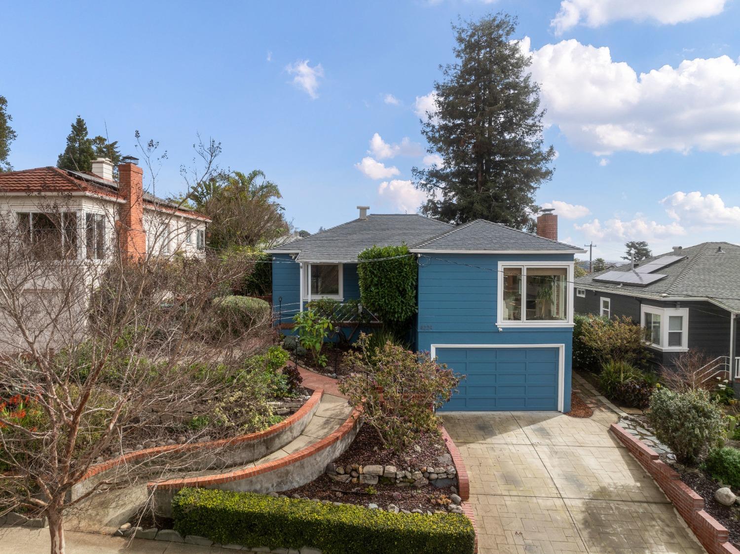 Detail Gallery Image 1 of 27 For 4224 Lincoln Ave, Oakland,  CA 94602 - 3 Beds | 2 Baths