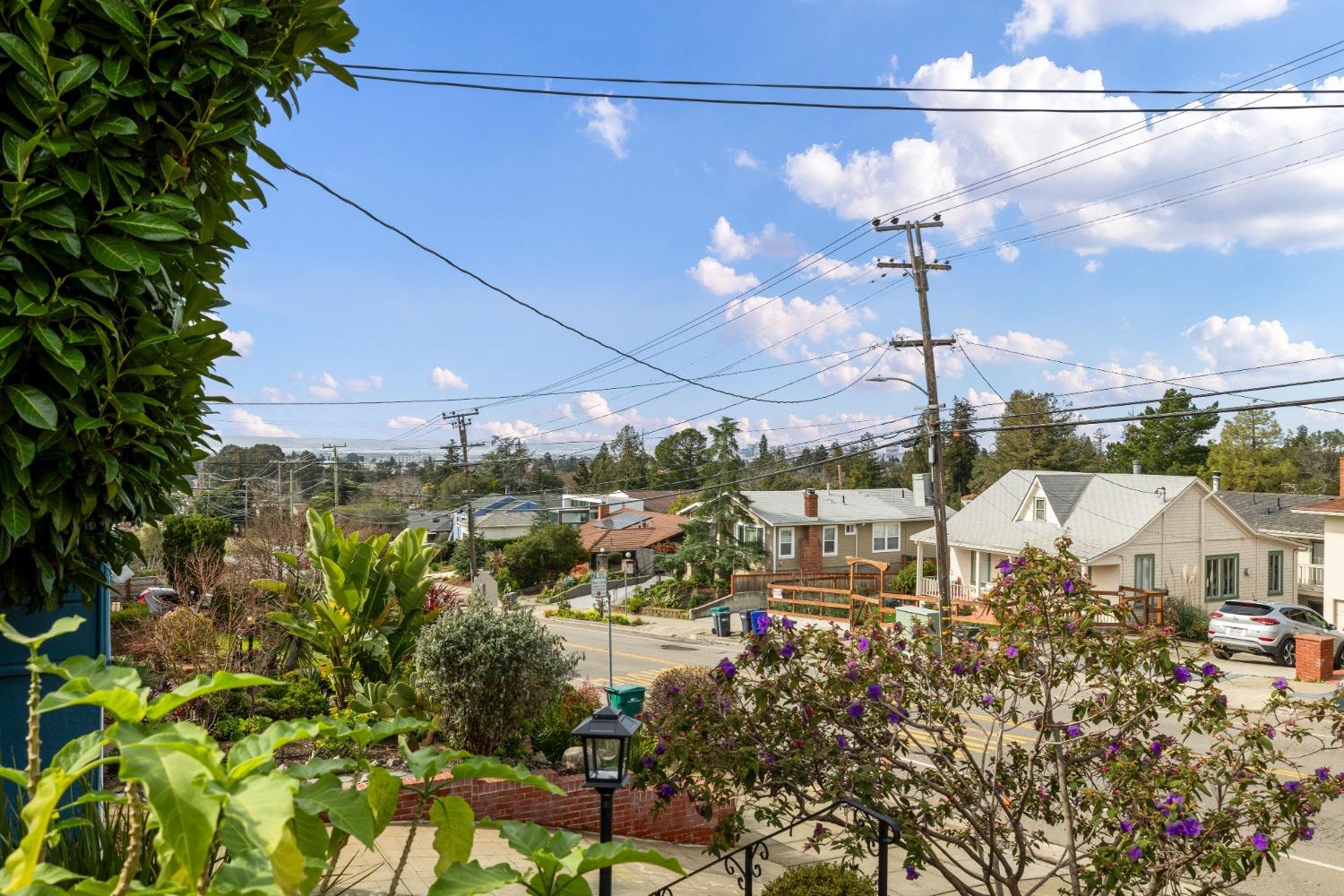 Detail Gallery Image 7 of 27 For 4224 Lincoln Ave, Oakland,  CA 94602 - 3 Beds | 2 Baths