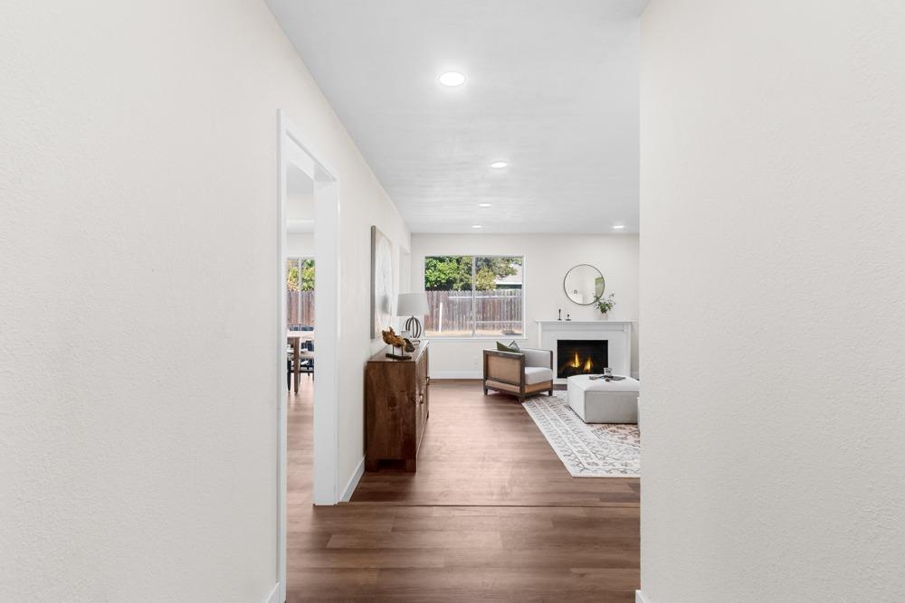 Detail Gallery Image 8 of 50 For 5025 Spica Pkwy, Sacramento,  CA 95823 - 3 Beds | 1/1 Baths