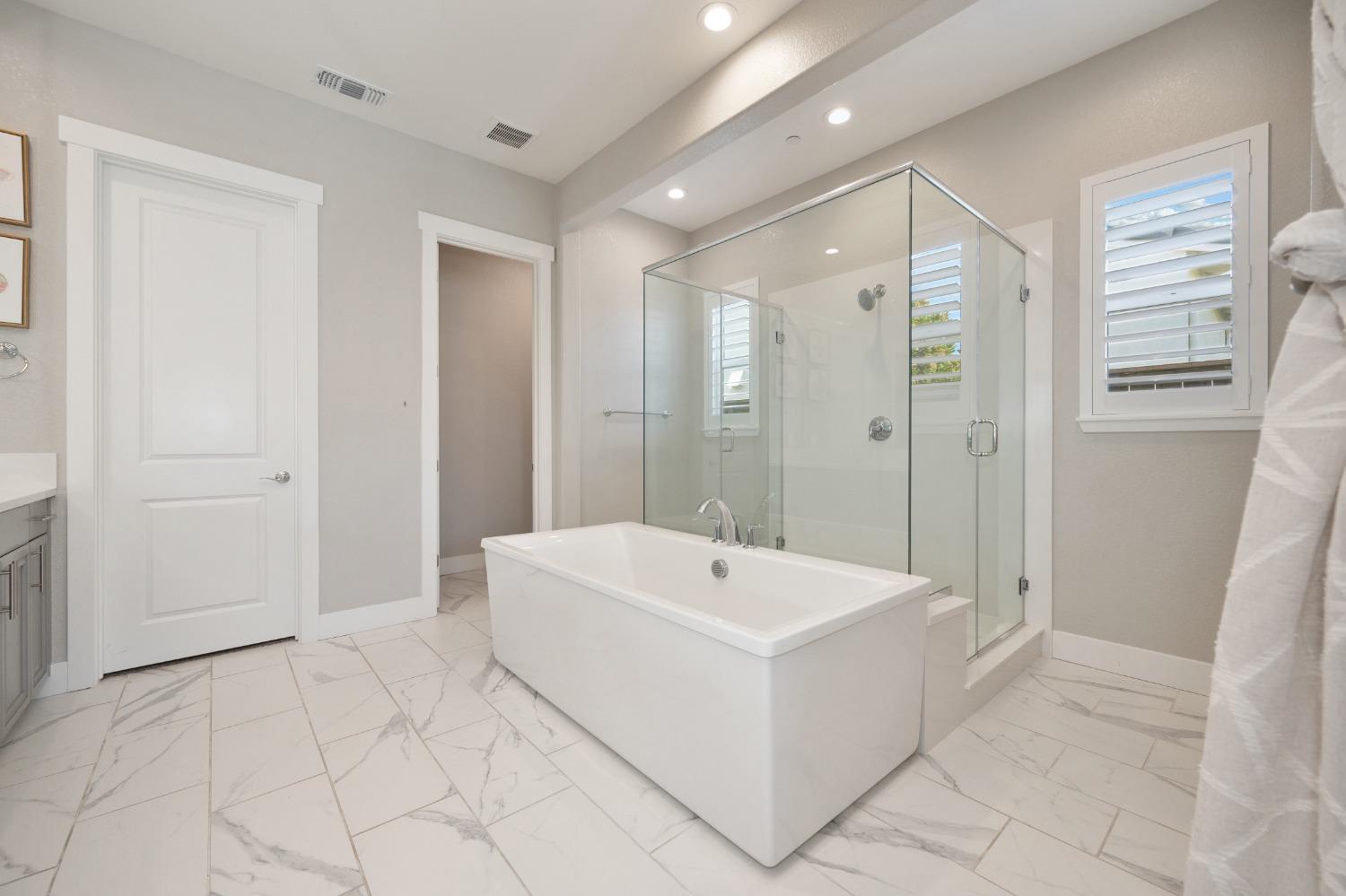 Detail Gallery Image 32 of 66 For 4305 Red Maple Ct, Rocklin,  CA 95765 - 5 Beds | 3/1 Baths