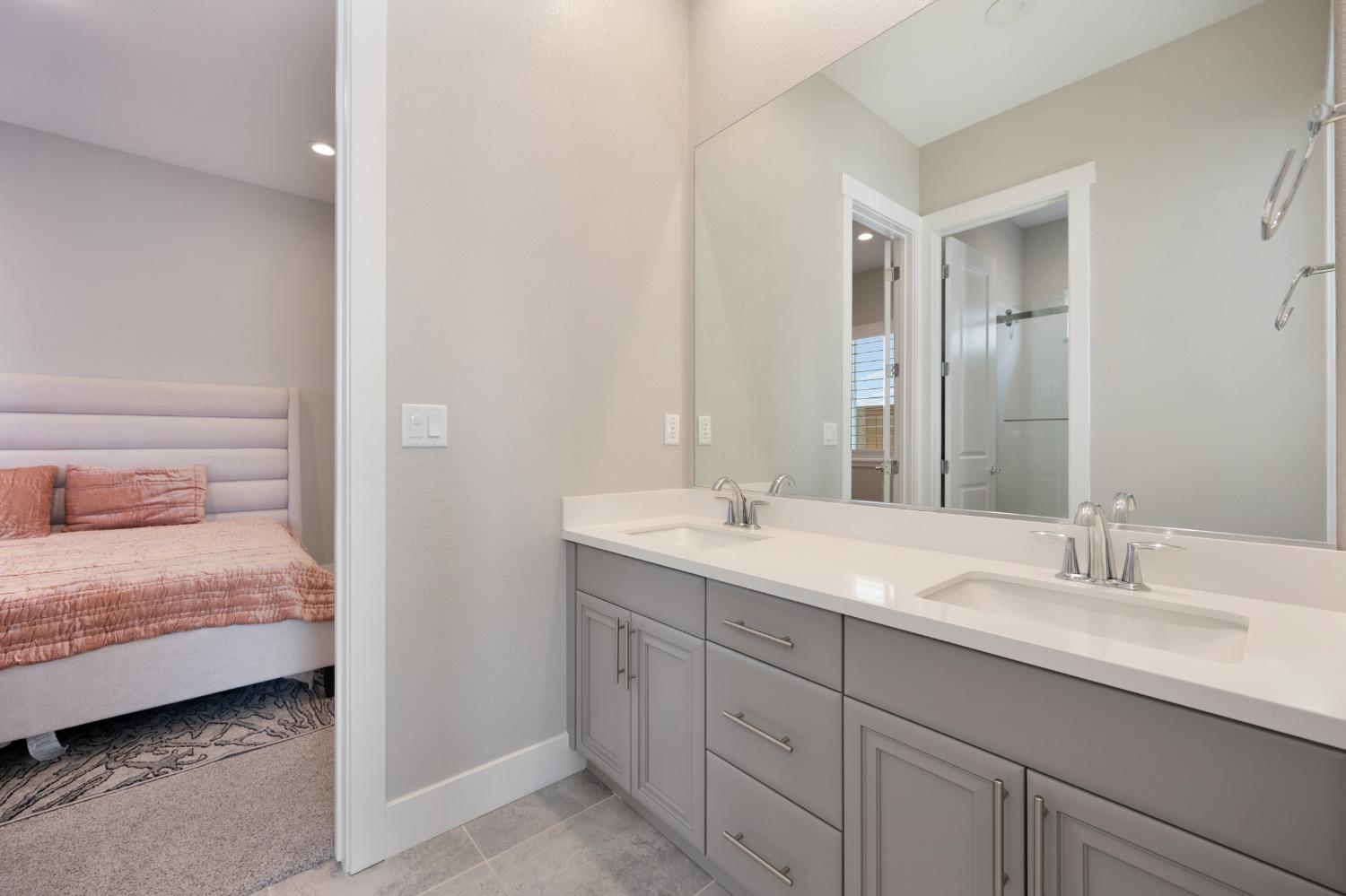 Detail Gallery Image 39 of 66 For 4305 Red Maple Ct, Rocklin,  CA 95765 - 5 Beds | 3/1 Baths