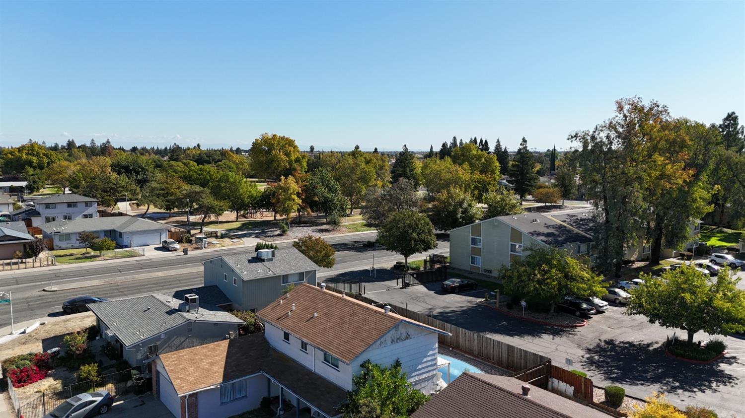 Detail Gallery Image 36 of 39 For 6140 Garden View Way, Sacramento,  CA 95823 - 3 Beds | 2 Baths