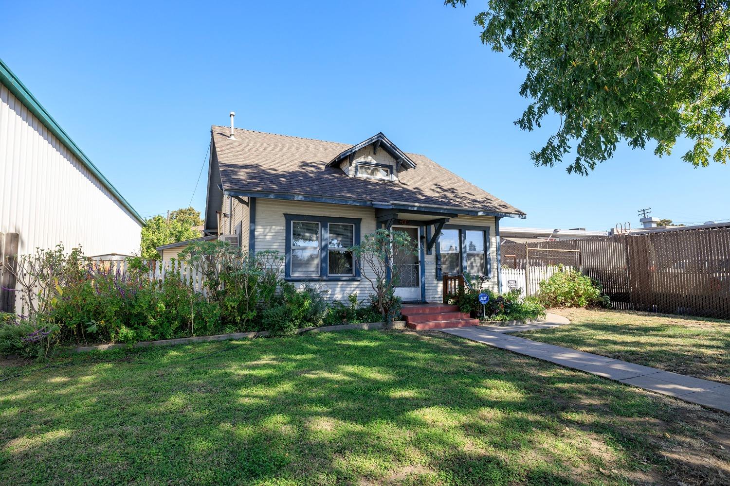 Detail Gallery Image 3 of 50 For 718 6th St, Modesto,  CA 95354 - – Beds | – Baths