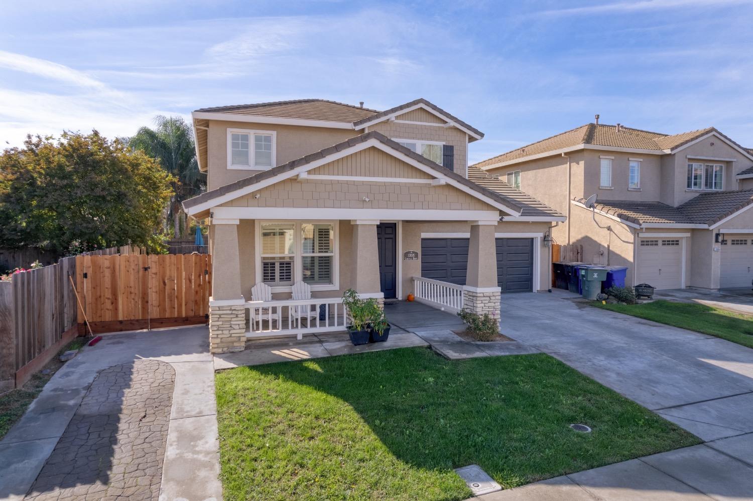 Detail Gallery Image 2 of 40 For 1008 Loretelli Dr, Modesto,  CA 95356 - 5 Beds | 3 Baths