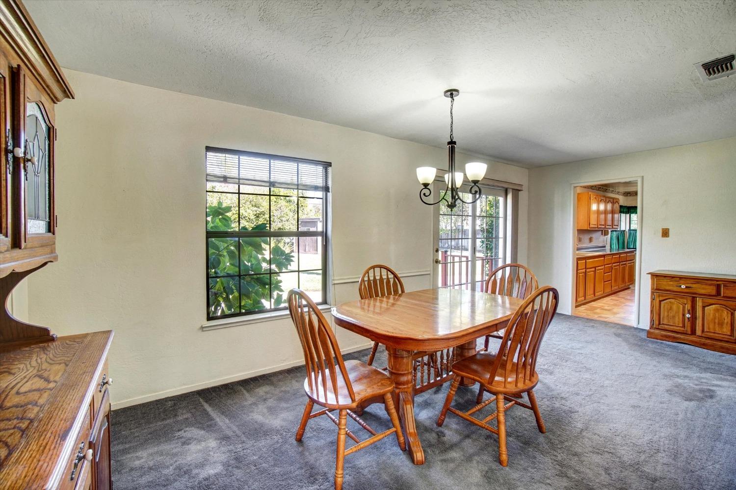 Detail Gallery Image 12 of 32 For 3771 N Edge Dr, Sacramento,  CA 95821 - 2 Beds | 1/1 Baths