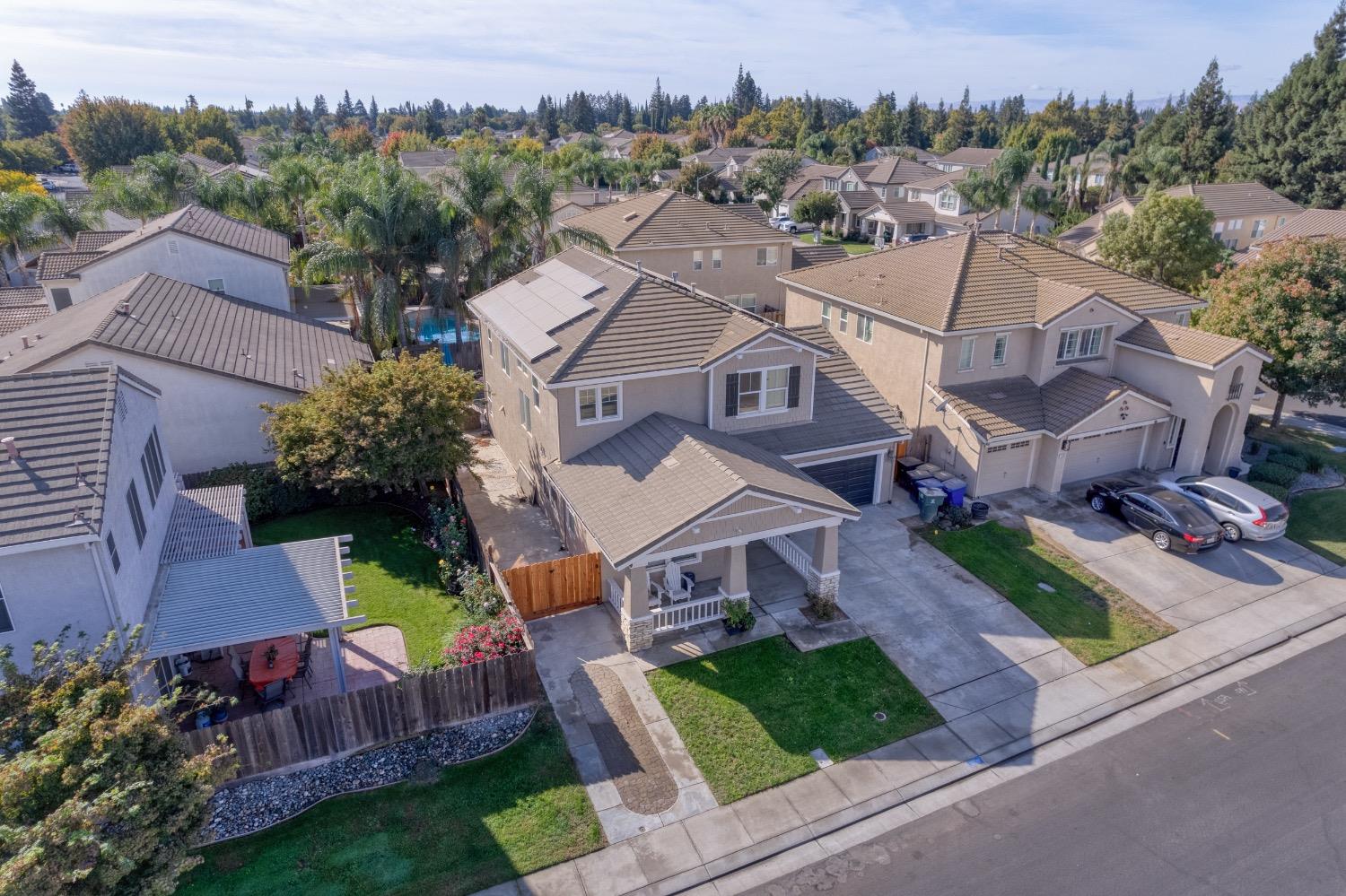 Detail Gallery Image 5 of 40 For 1008 Loretelli Dr, Modesto,  CA 95356 - 5 Beds | 3 Baths