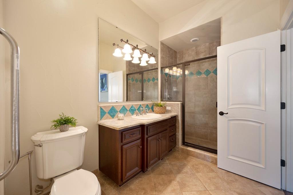 Detail Gallery Image 34 of 99 For 100 Roberts Pl, Roseville,  CA 95661 - 5 Beds | 4/1 Baths