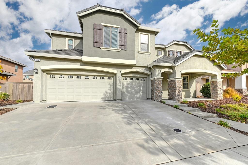 Detail Gallery Image 1 of 65 For 6024 Barnside Pl, Roseville,  CA 95747 - 5 Beds | 4/1 Baths