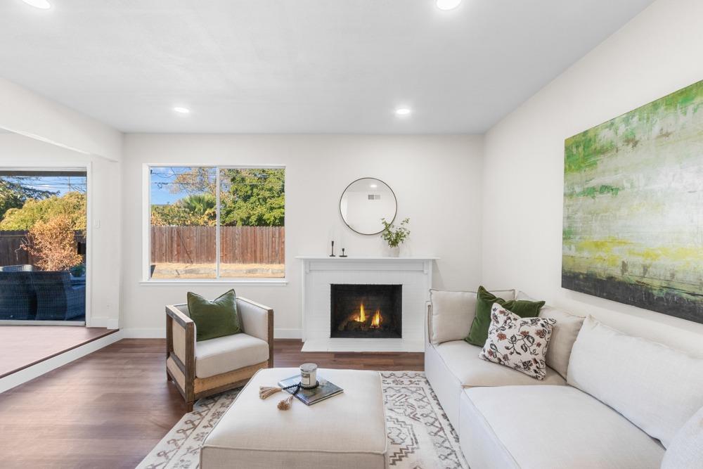 Detail Gallery Image 11 of 50 For 5025 Spica Pkwy, Sacramento,  CA 95823 - 3 Beds | 1/1 Baths