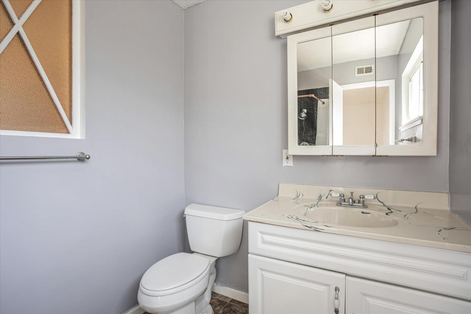 Detail Gallery Image 29 of 35 For 7378 West Pkwy, Sacramento,  CA 95823 - 3 Beds | 2 Baths