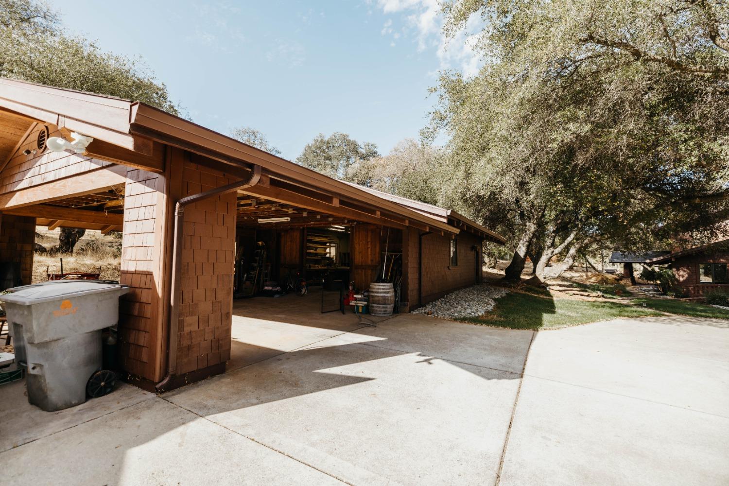 Detail Gallery Image 7 of 53 For 13975 Moss Rock Dr, Auburn,  CA 95602 - 4 Beds | 3/1 Baths