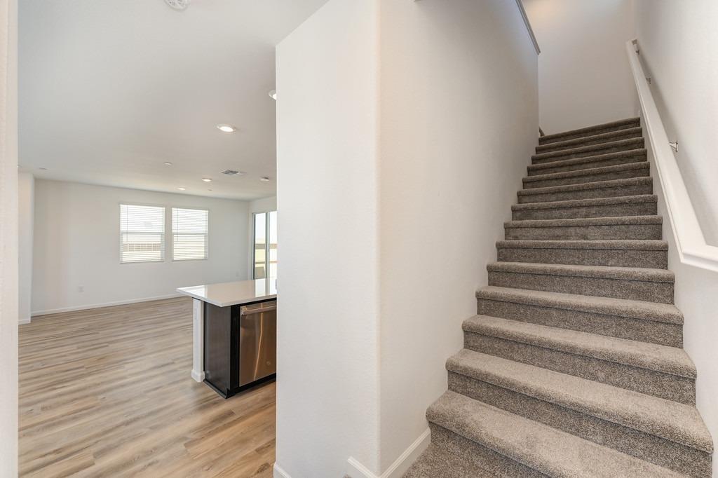 Detail Gallery Image 21 of 38 For 8361 Luan Way, Elk Grove,  CA 95757 - 3 Beds | 2/1 Baths