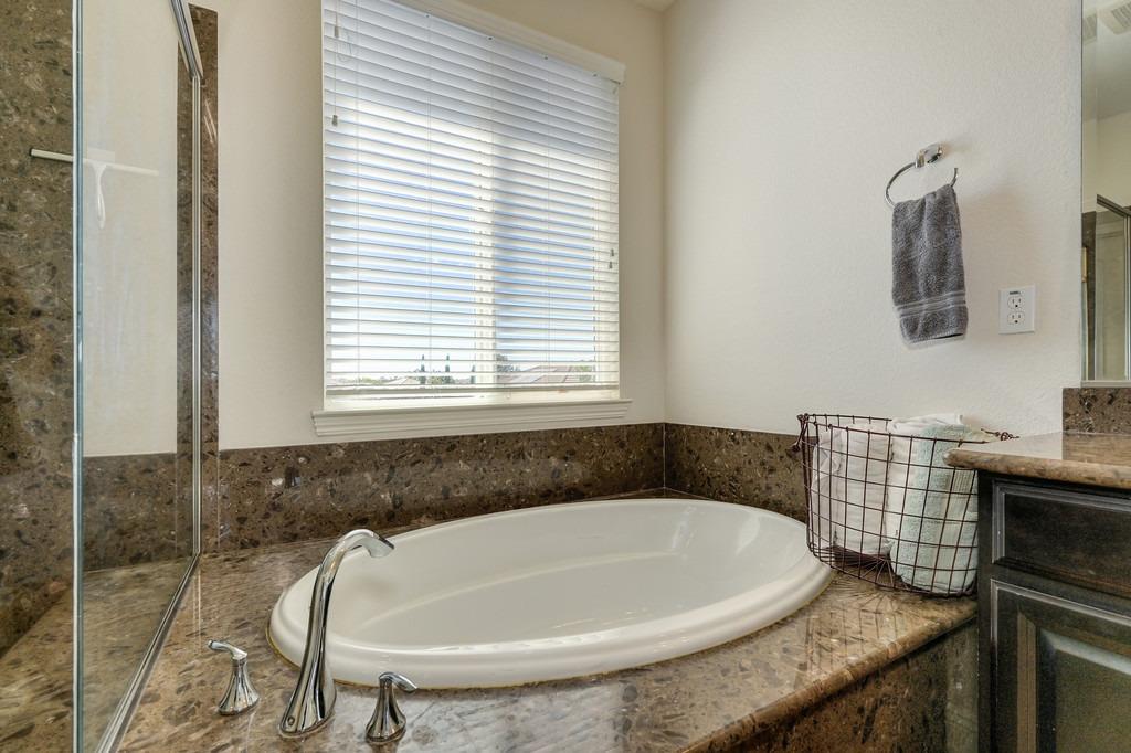 Detail Gallery Image 12 of 33 For 3126 Aldridge Way, El Dorado Hills,  CA 95762 - 4 Beds | 2/1 Baths