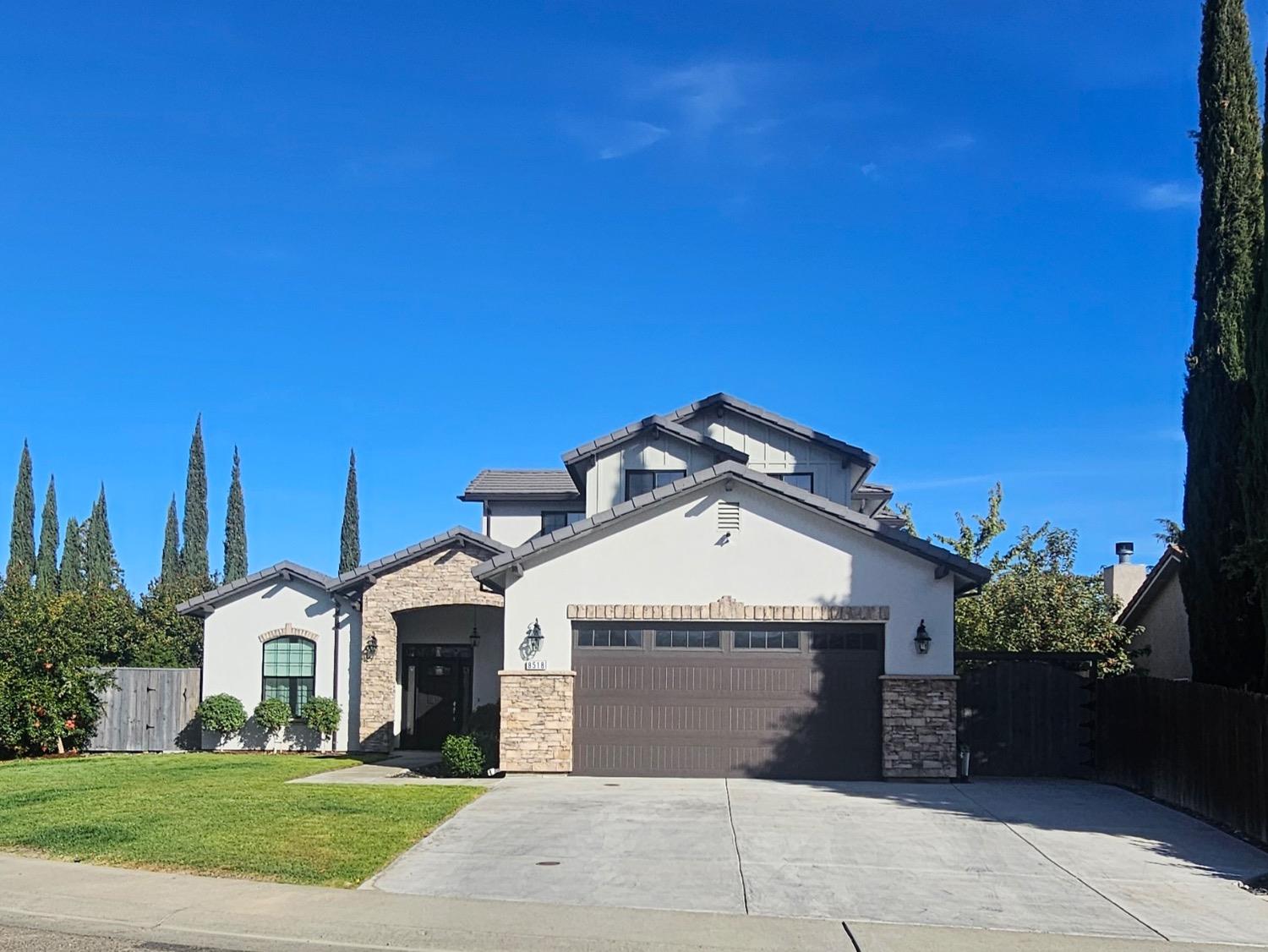 Detail Gallery Image 1 of 45 For 8518 Rapozo Ct, Antelope,  CA 95843 - 5 Beds | 3 Baths