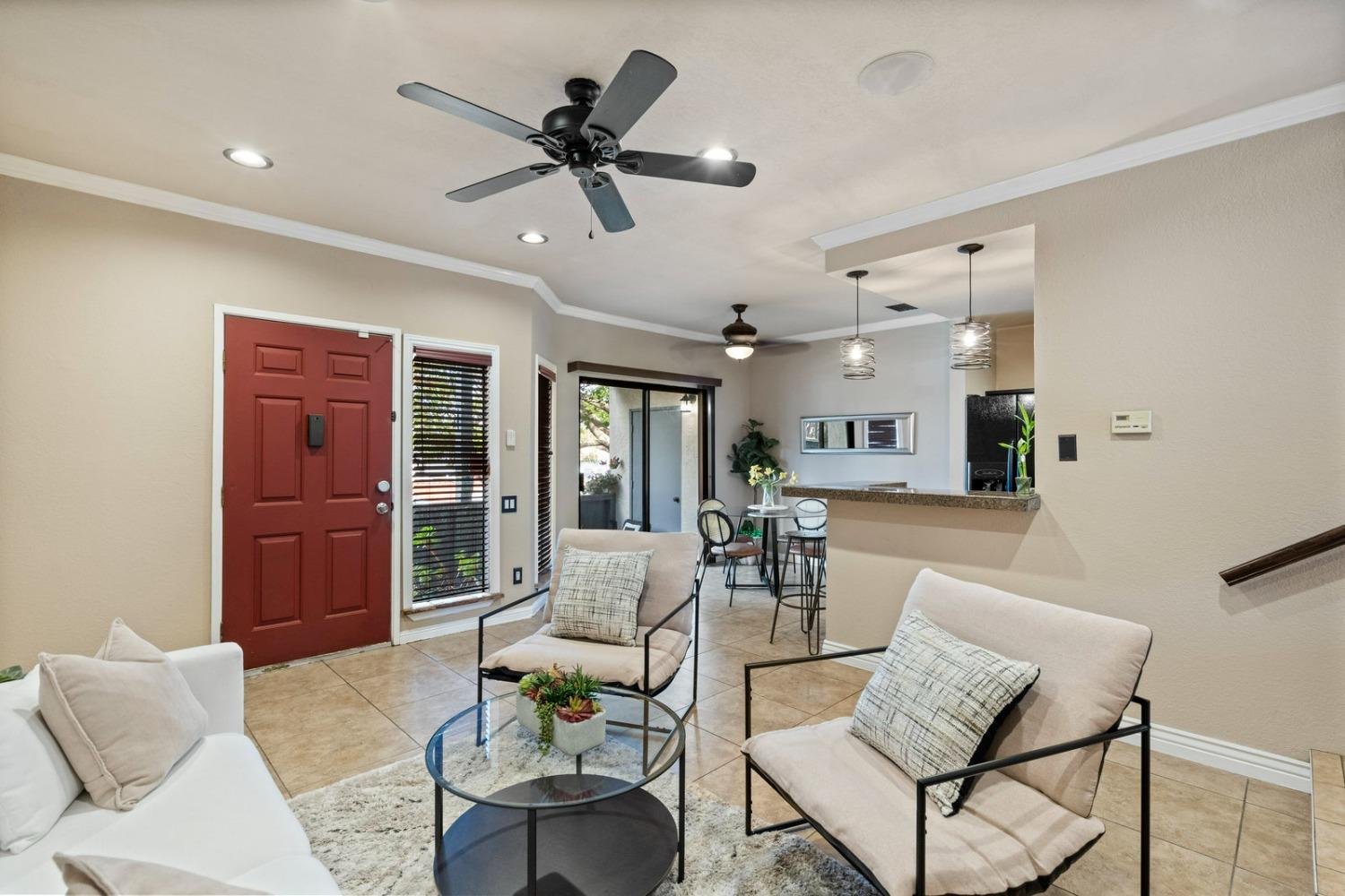 Detail Gallery Image 1 of 20 For 39 Kenbrook Cir, San Jose,  CA 95111 - 2 Beds | 1 Baths