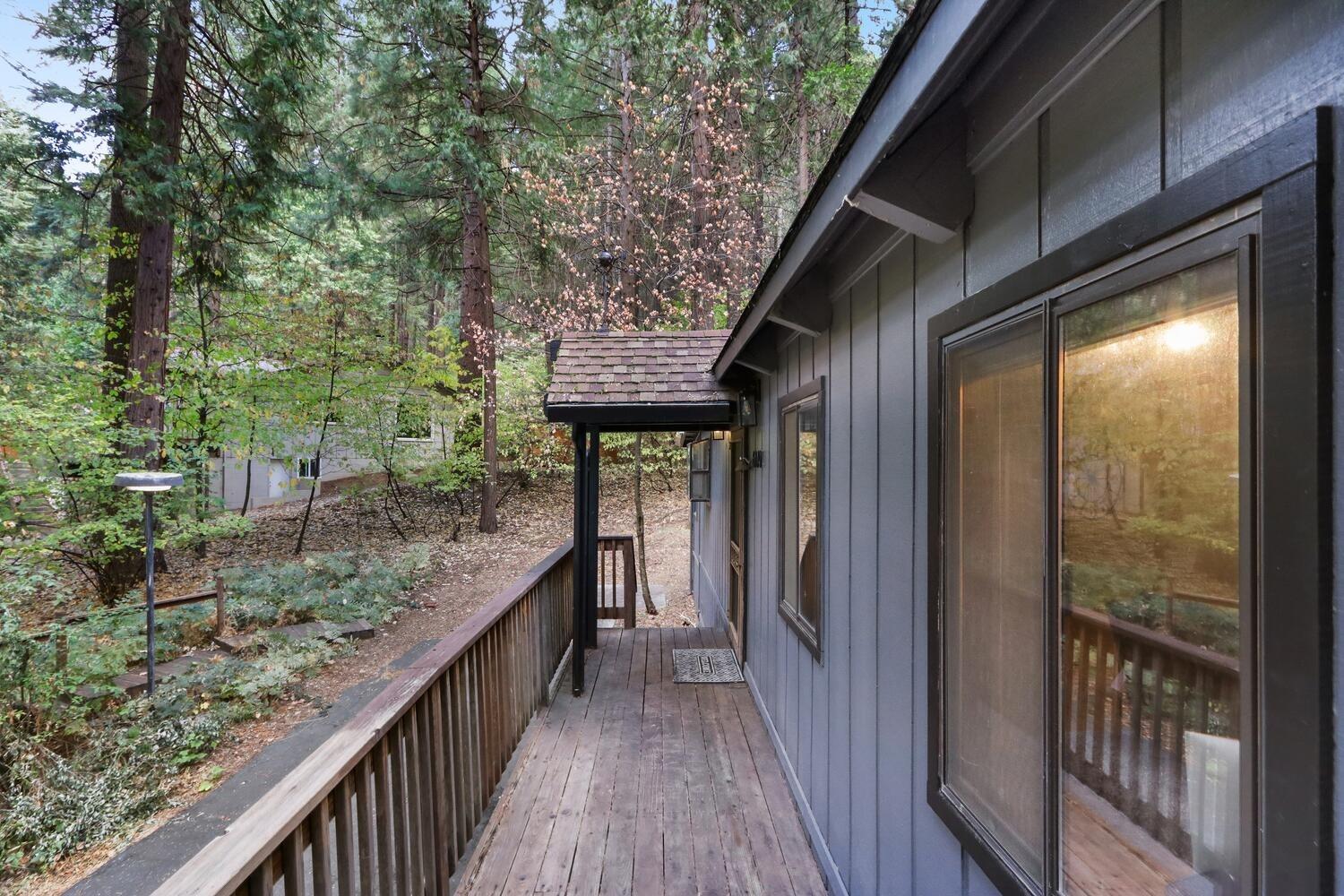 Detail Gallery Image 2 of 52 For 6170 Bucktail Ln, Pollock Pines,  CA 95726 - 2 Beds | 2 Baths