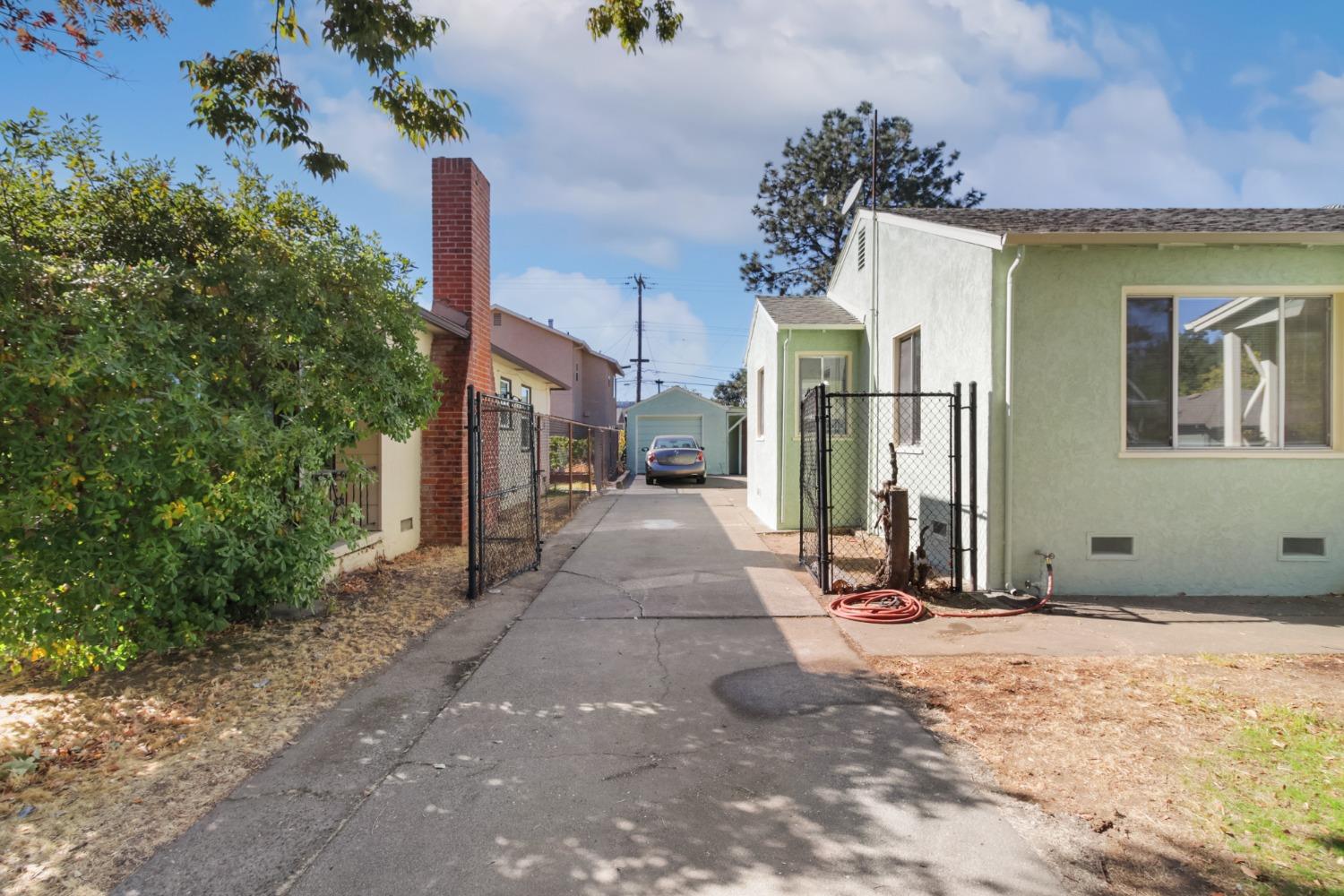 Detail Gallery Image 31 of 46 For 2624 52nd St, Sacramento,  CA 95817 - 3 Beds | 2 Baths