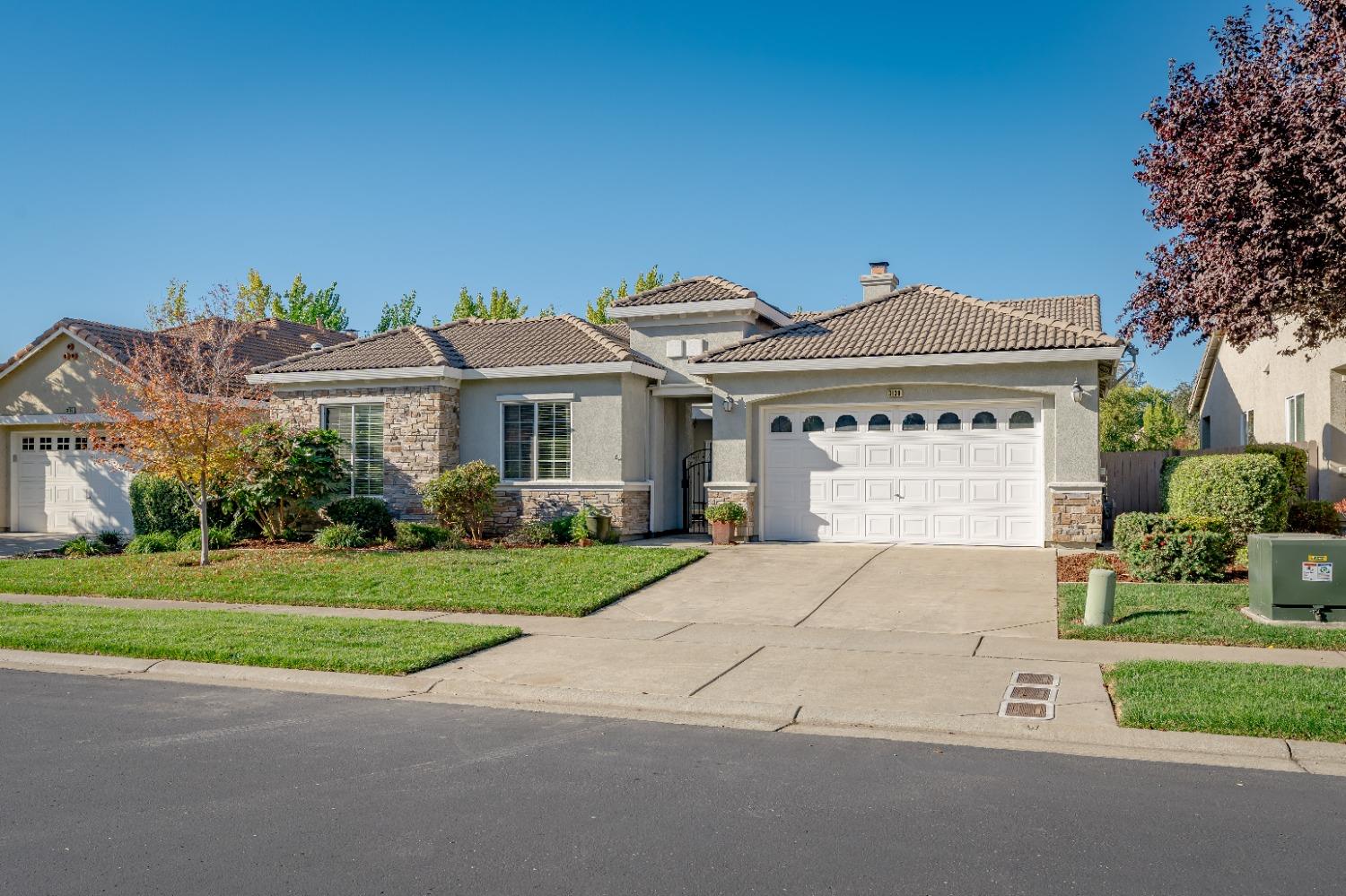 Detail Gallery Image 2 of 78 For 3130 Four Seasons Dr, El Dorado Hills,  CA 95762 - 2 Beds | 2/1 Baths