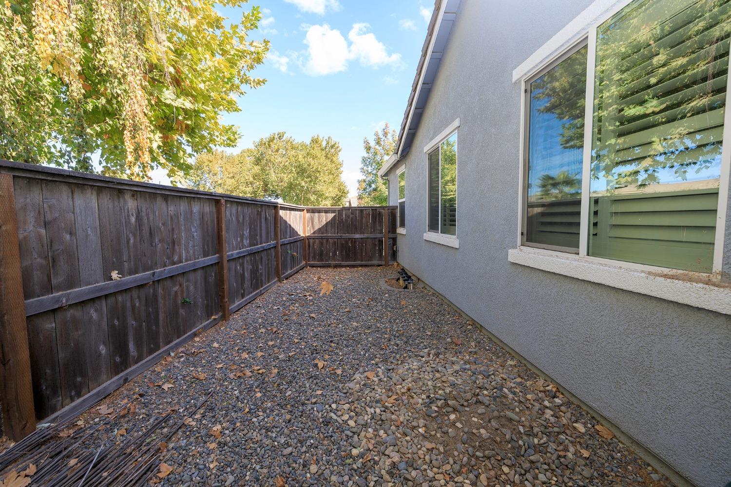 Detail Gallery Image 29 of 39 For 410 Applegate Dr, Oakdale,  CA 95361 - 3 Beds | 2 Baths