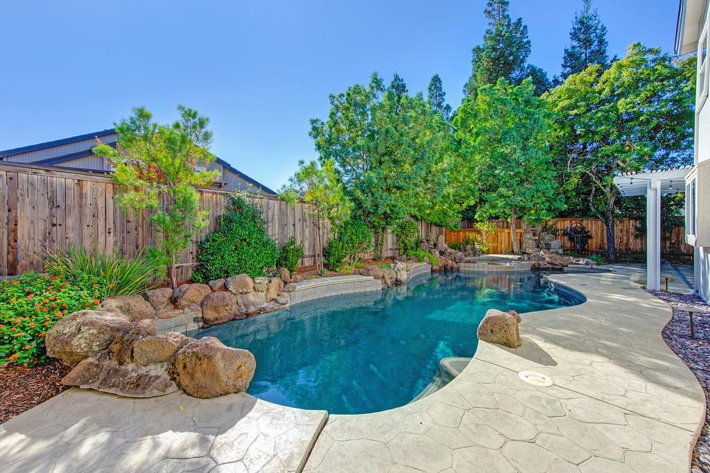 Detail Gallery Image 3 of 38 For 2508 Wringer Dr, Roseville,  CA 95661 - 4 Beds | 2 Baths