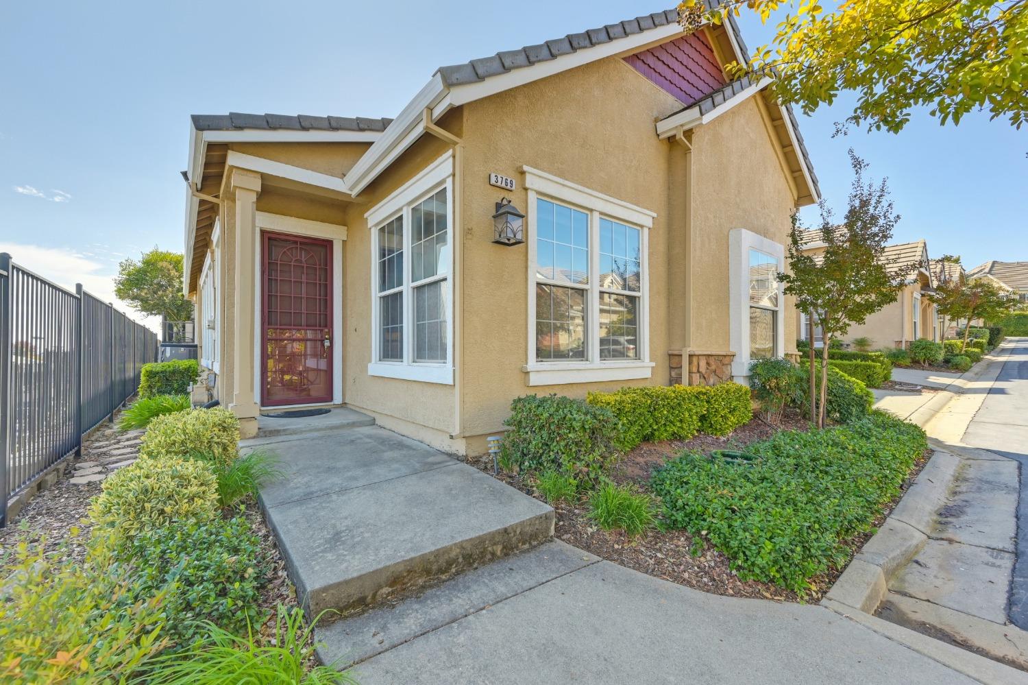 Detail Gallery Image 7 of 59 For 3769 Park Dr, El Dorado Hills,  CA 95762 - 2 Beds | 2 Baths