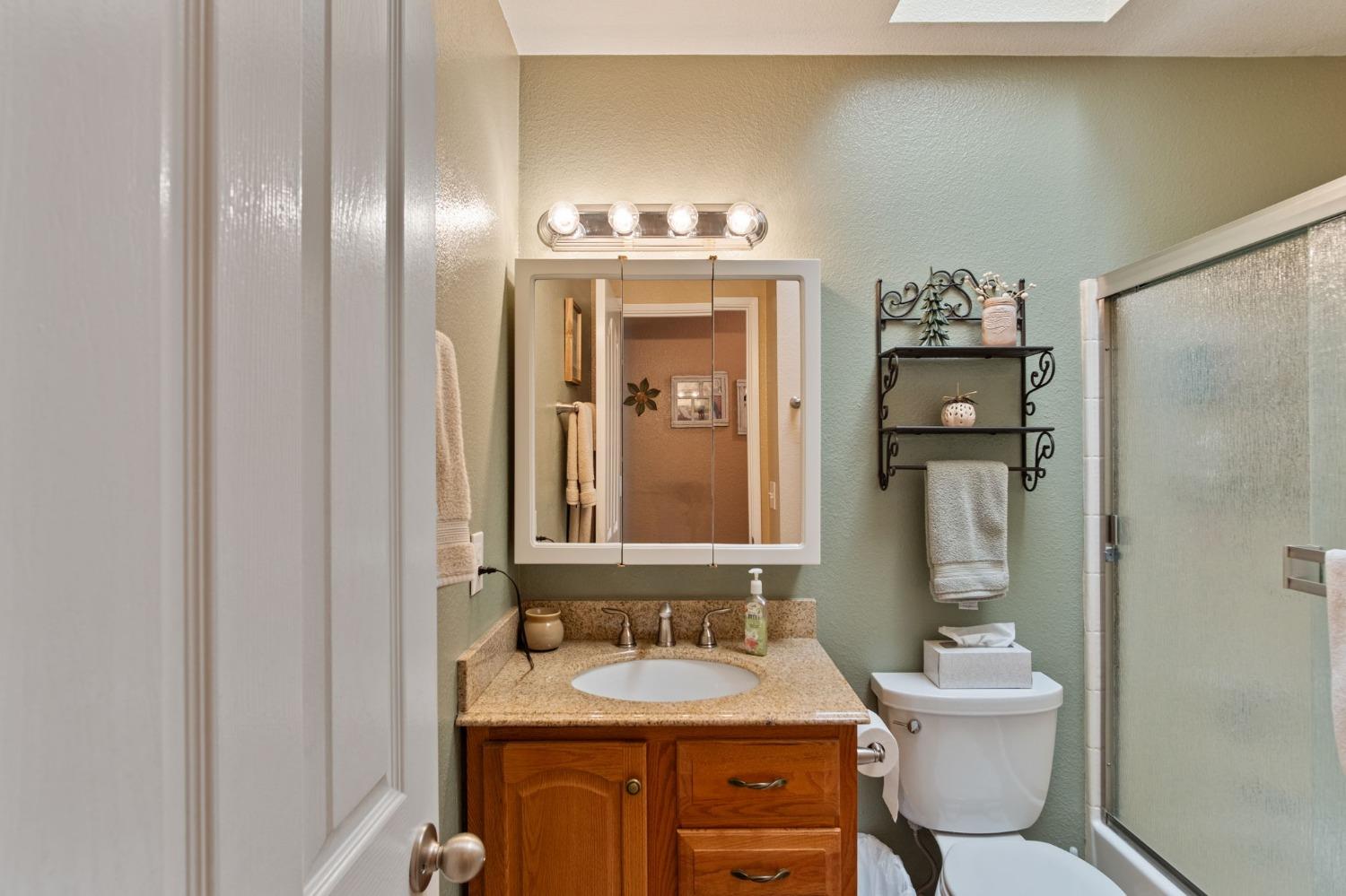 Detail Gallery Image 16 of 29 For 1314 Del Vista Ave, Modesto,  CA 95350 - 3 Beds | 2 Baths