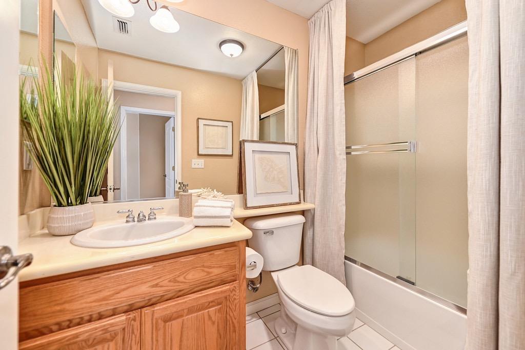 Detail Gallery Image 23 of 53 For 8440 Briggs Dr, Roseville,  CA 95747 - 6 Beds | 4/1 Baths