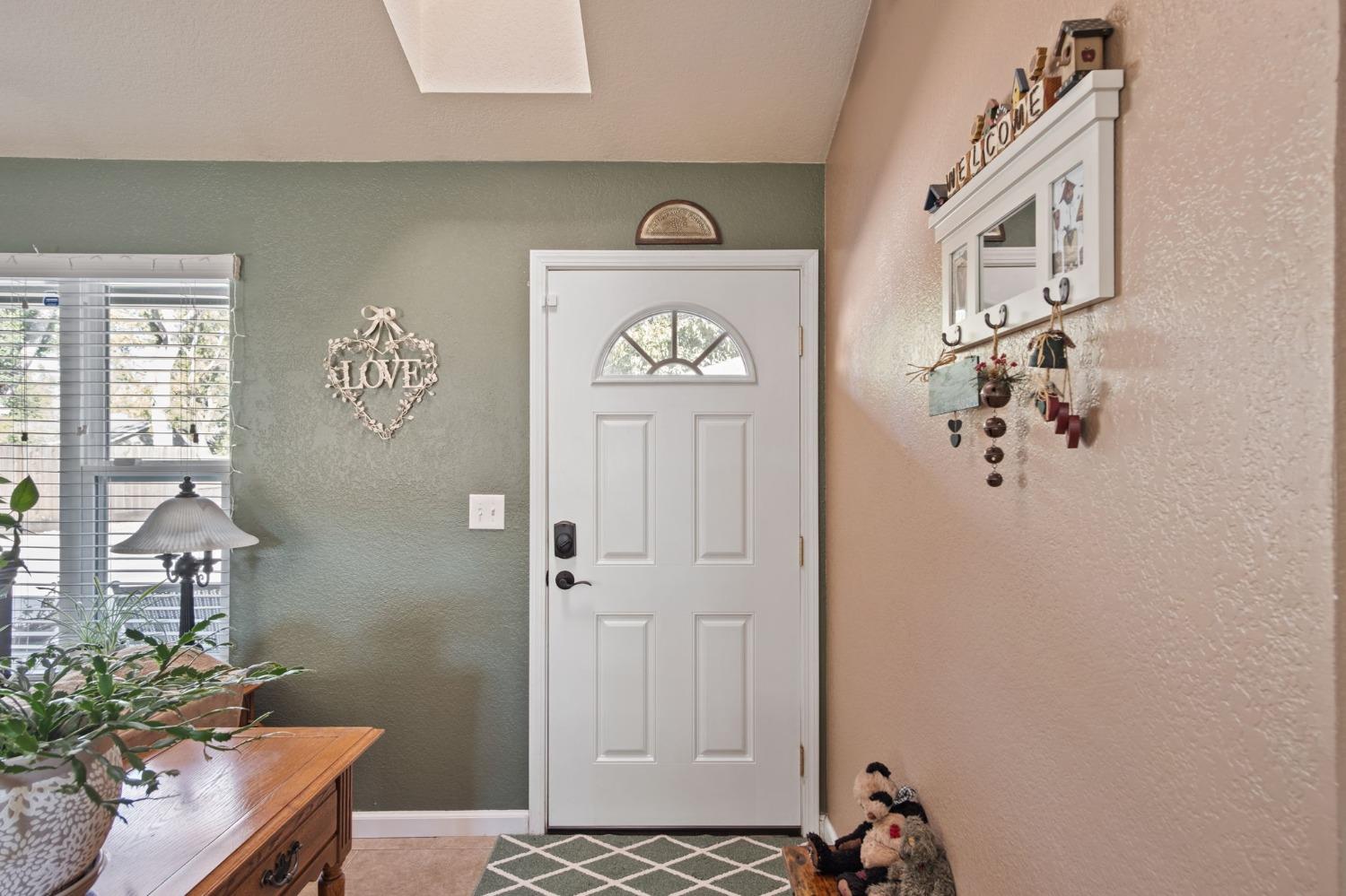 Detail Gallery Image 3 of 29 For 1314 Del Vista Ave, Modesto,  CA 95350 - 3 Beds | 2 Baths