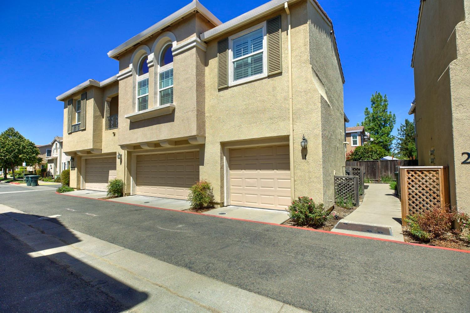 Detail Gallery Image 25 of 32 For 2050 Sierra View Cir #2,  Lincoln,  CA 95648 - 3 Beds | 2/1 Baths