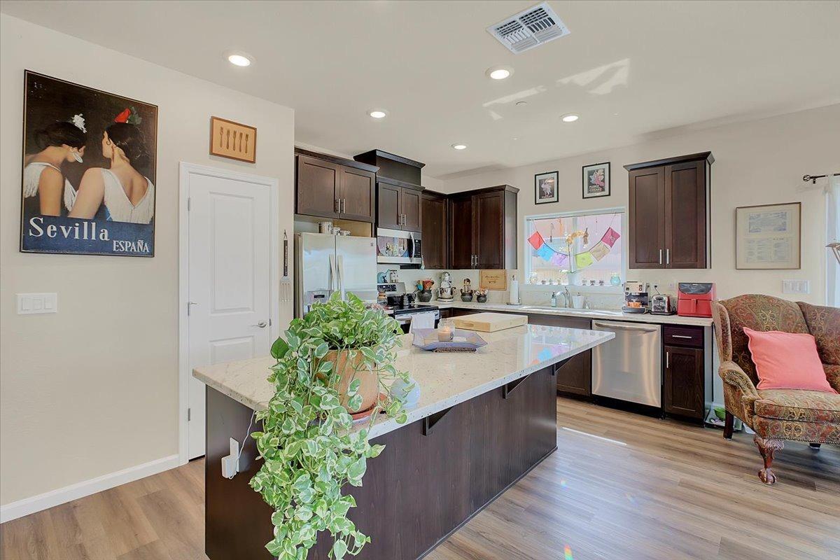 Detail Gallery Image 11 of 54 For 2785 Shepherd Dr, Yuba City,  CA 95993 - 3 Beds | 2 Baths