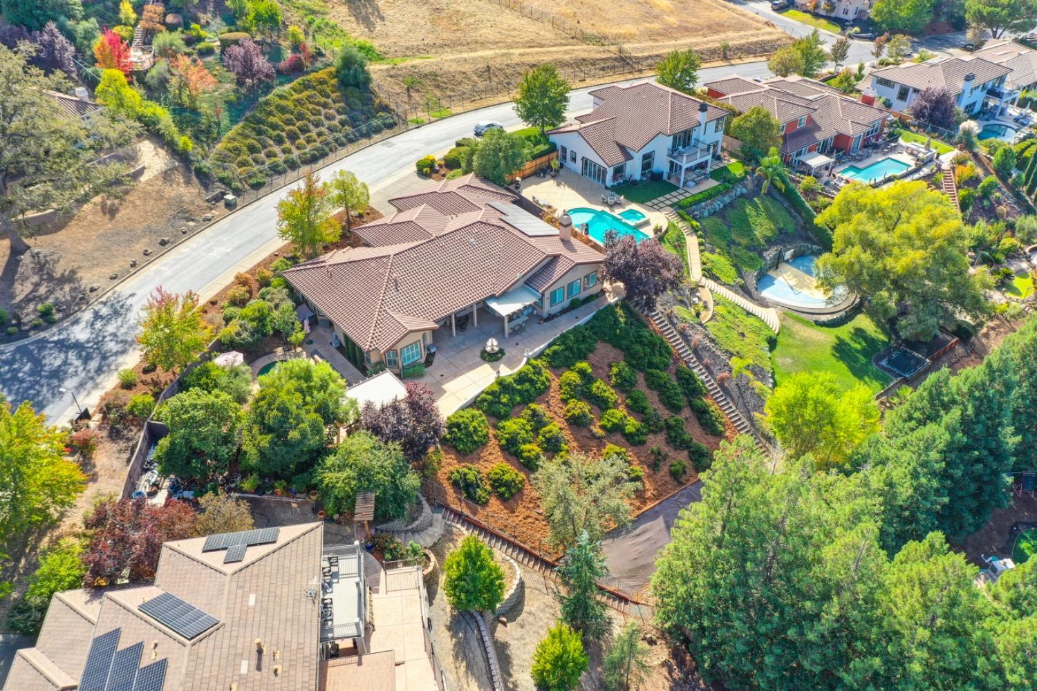 Detail Gallery Image 8 of 68 For 7084 Agora Way, El Dorado Hills,  CA 95762 - 5 Beds | 3 Baths